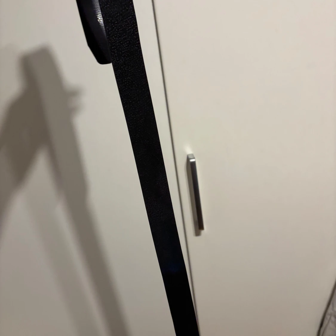 Svart Ferregamo liknande skärp med silverdetalj - 1