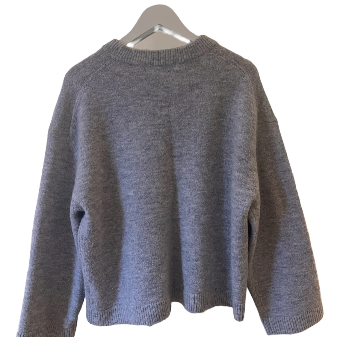 Grå finstickad Gina tricot tröja - 2