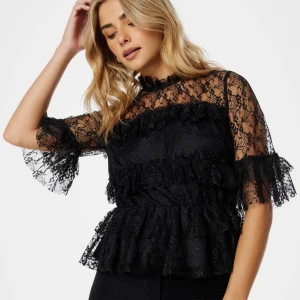 Blus bubbleroom  - Söt blus från bubbleroom 💕Sparsamt använd! Hör av dig för fler bilder 🥰