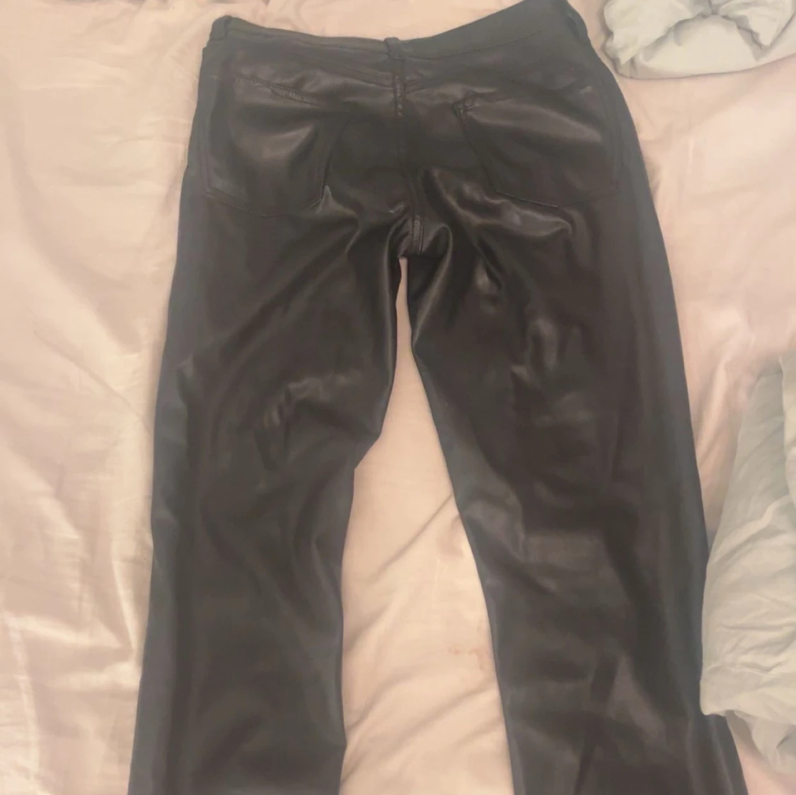 Svarta skinnbyxor - 1