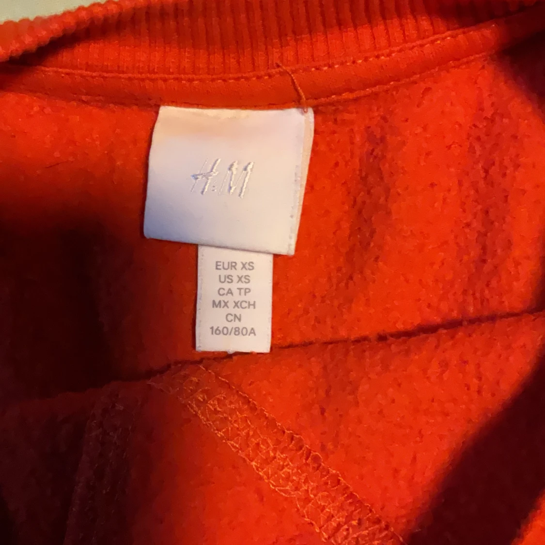 Röd sweatshirt med PARIS-tryck H&M XS - 1