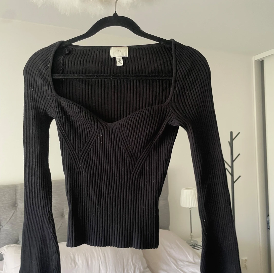 Svart ribbad topp från H&M