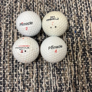 Golfbollar pinnacle - Fyra golfbol bra skick