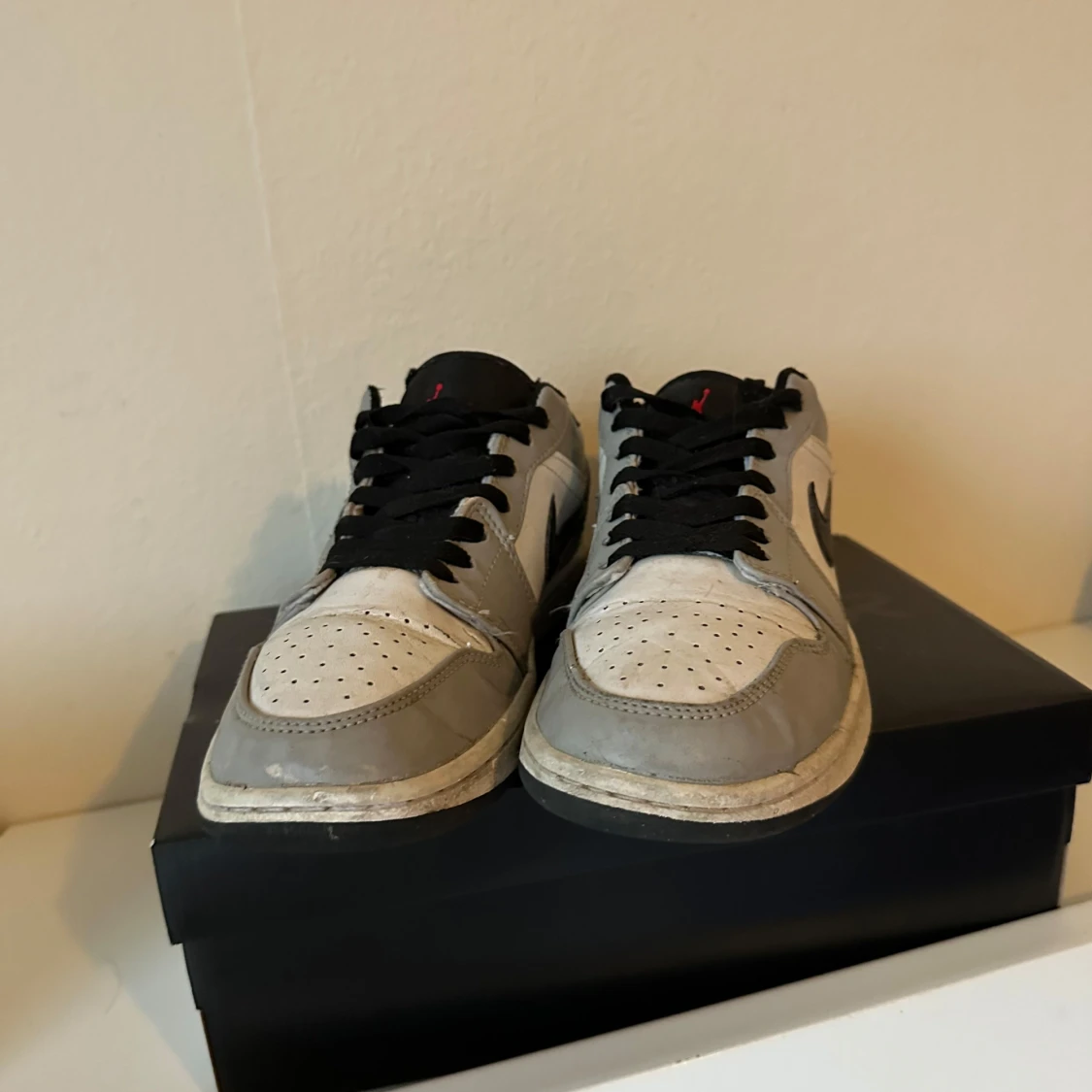 Nike Air Jordan 1 Low grå/vit - 1