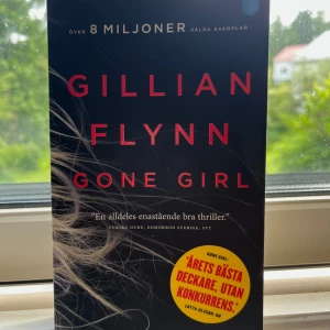 Gillian Flynn - Gone Girl - Superbra bok!!! Säljer eftersom jag även har den som inbunden ⭐️