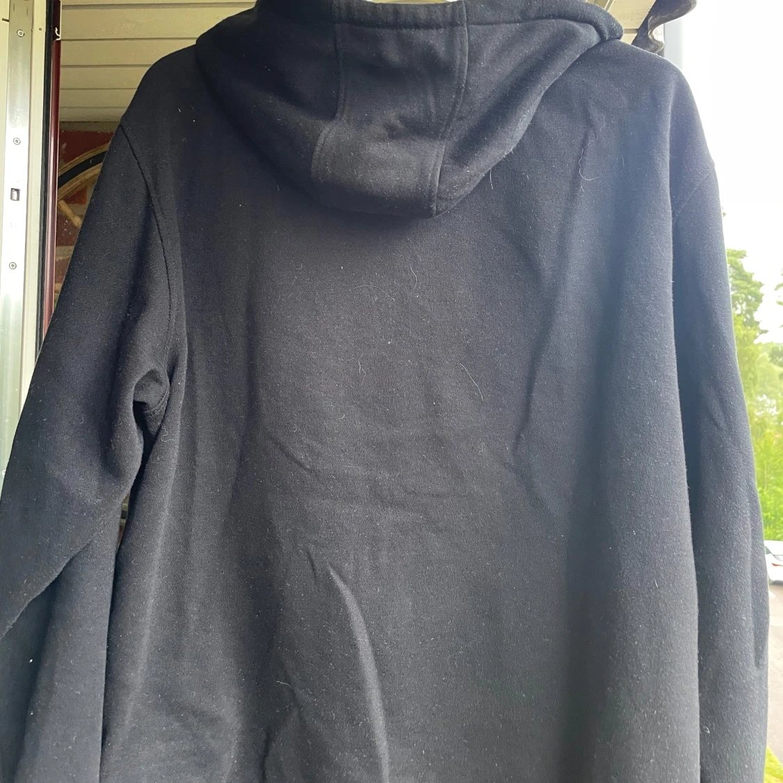 Svart Santa Cruz hoodie med tryck - 1