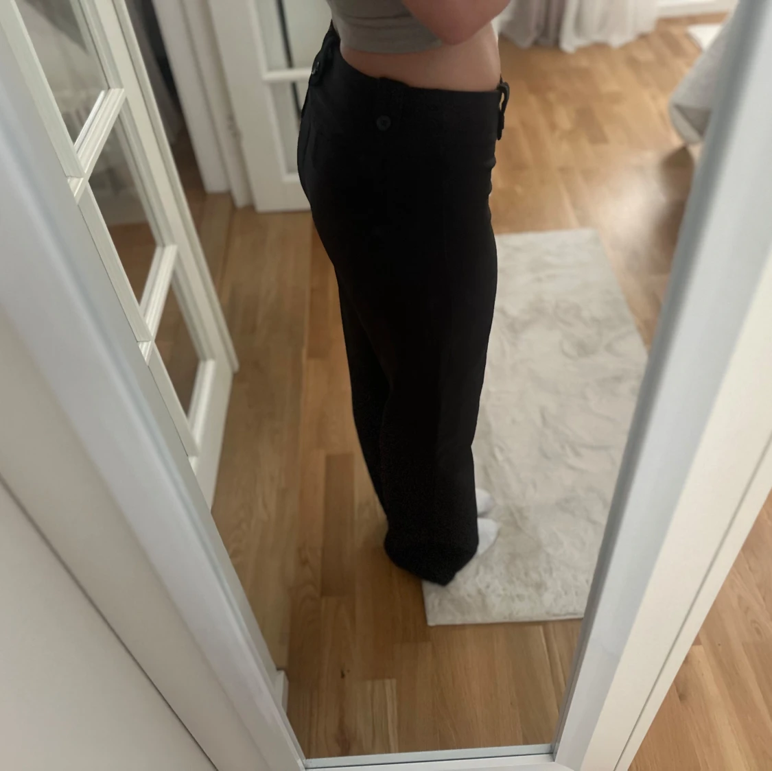 Svarta kostymbyxor från Madlady - 1