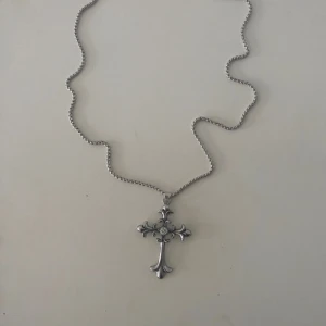 Chrome hearts Halsband - Chrome Hearts halsband i fint skick.Skicka gärna bud.Hmu!