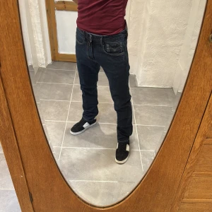Replay jeans  - Ett par snygga jeans från Replay i storlek W30 L30 i modellen Anbbas 