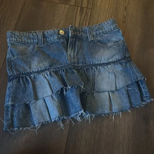 Jenaskjol  - Jeanskjol aldrig använd, nyskick.💓