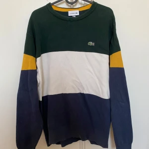 Lacoste Tröja - Bra skick! Storlek M men passar även S.