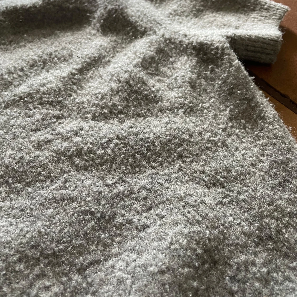 Grå stickad t shirt från Zara - 1