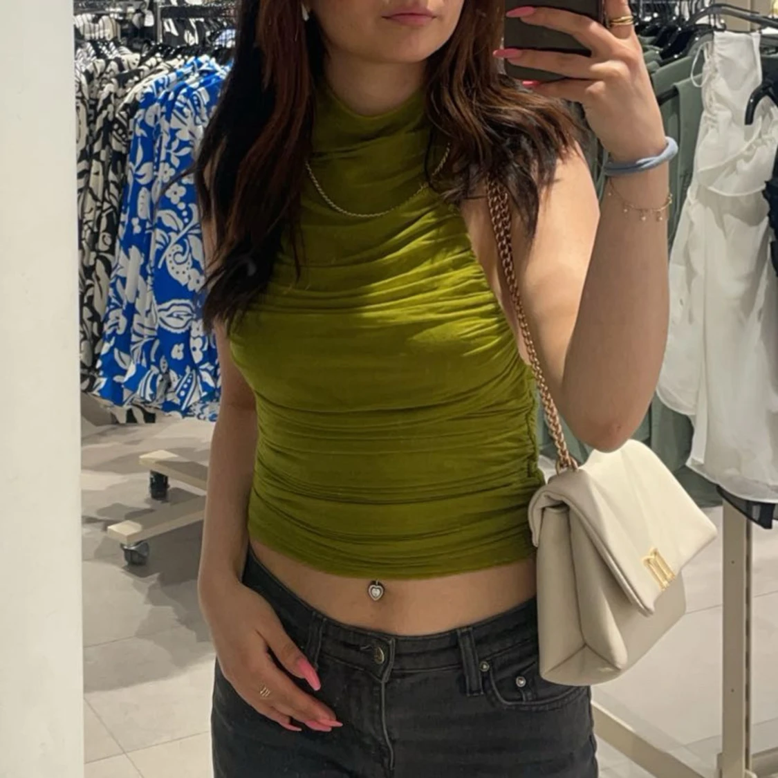 Olivgrön croppad polotopp från Zara