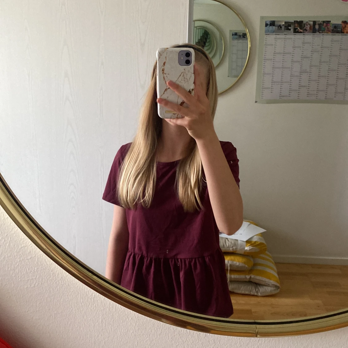Vinröd blus med volang från Lindex 💋 - 2