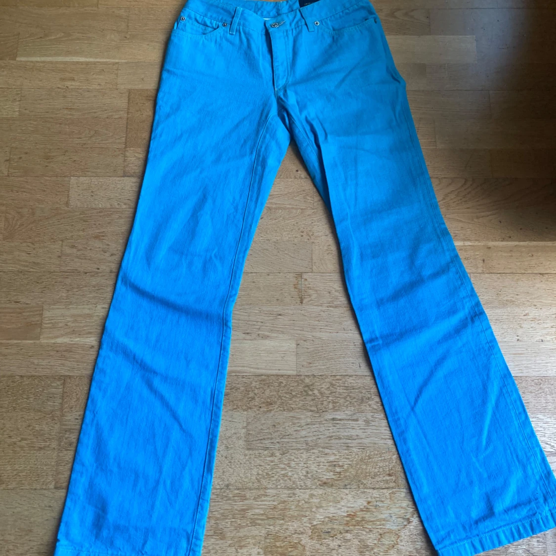 Blåa bootcut jeans 