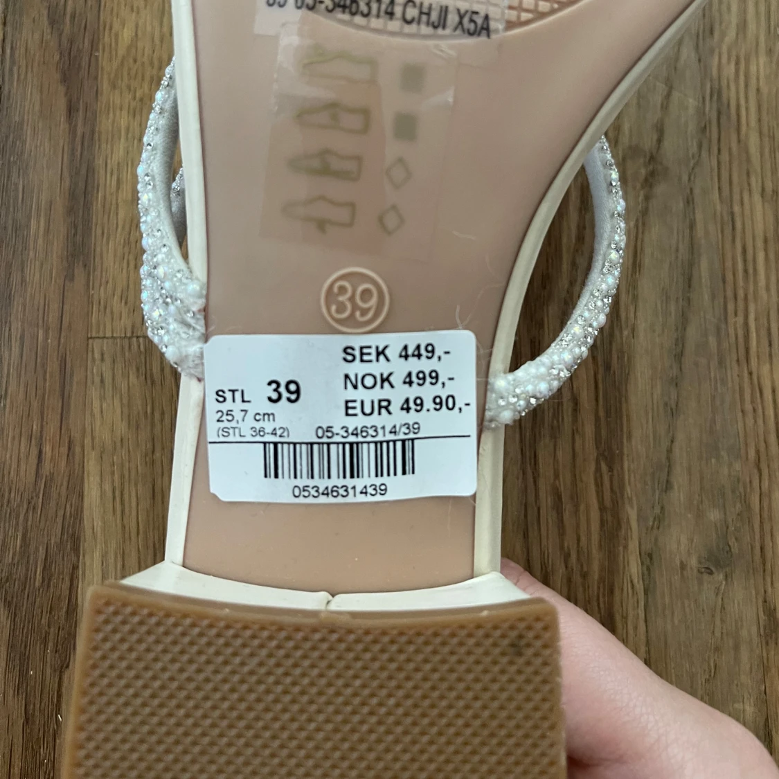 jättefina finskor med låg klack - 2