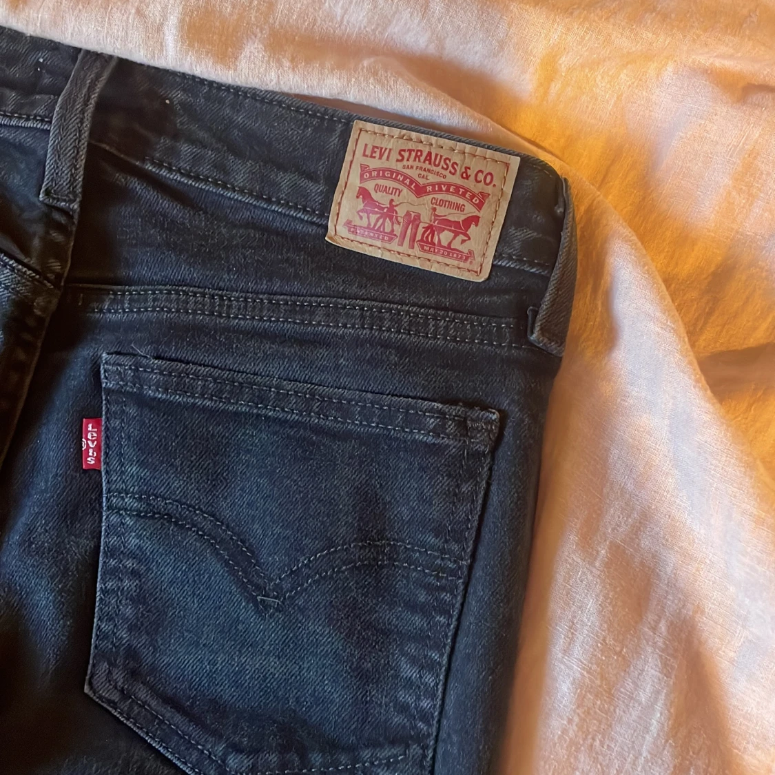 Levi's Superlow Bootcut jeans svart  - 2