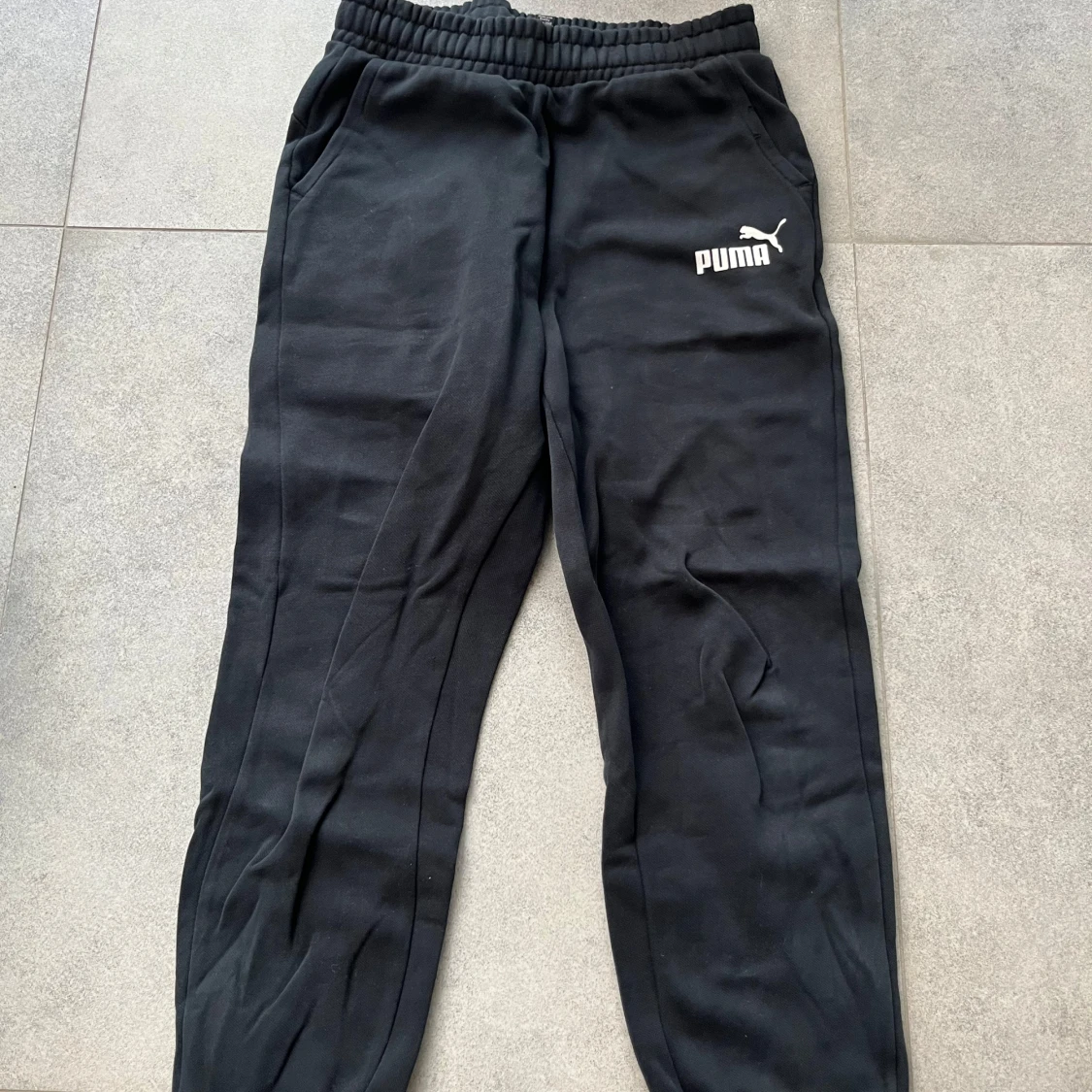 Svarta mjukisbyxor från Puma 