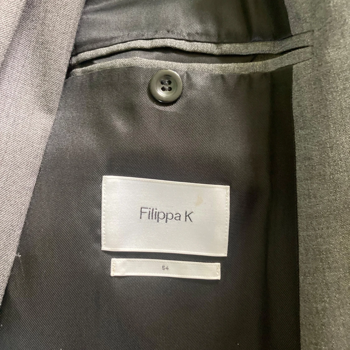 Grå kavaj från Filippa K, storlek 54 - 1