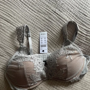 Intimissimi bh - Superfin grå bh från Intimissimi, helt ny o aldrig använt💞