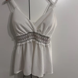 Topp - Snygg topp från butik i Portugal. Passar s/m