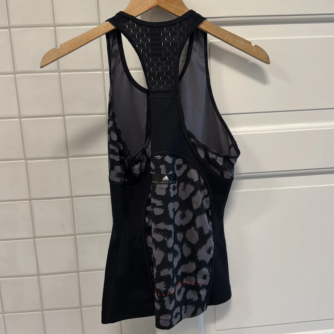 Leopardmönstrad träningstopp Adidas Stella McCartney - 1