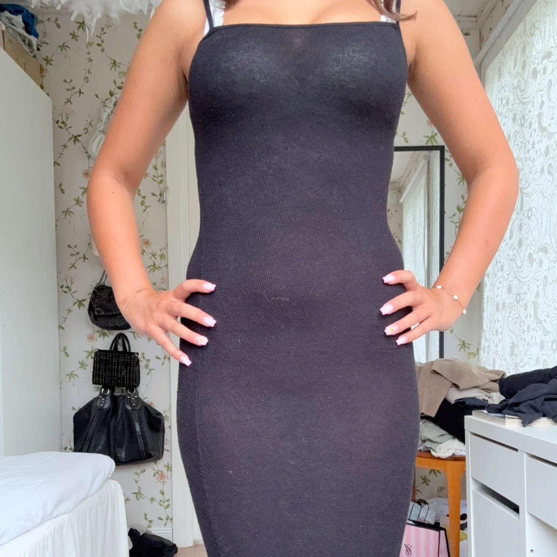 Svart tight långklänning