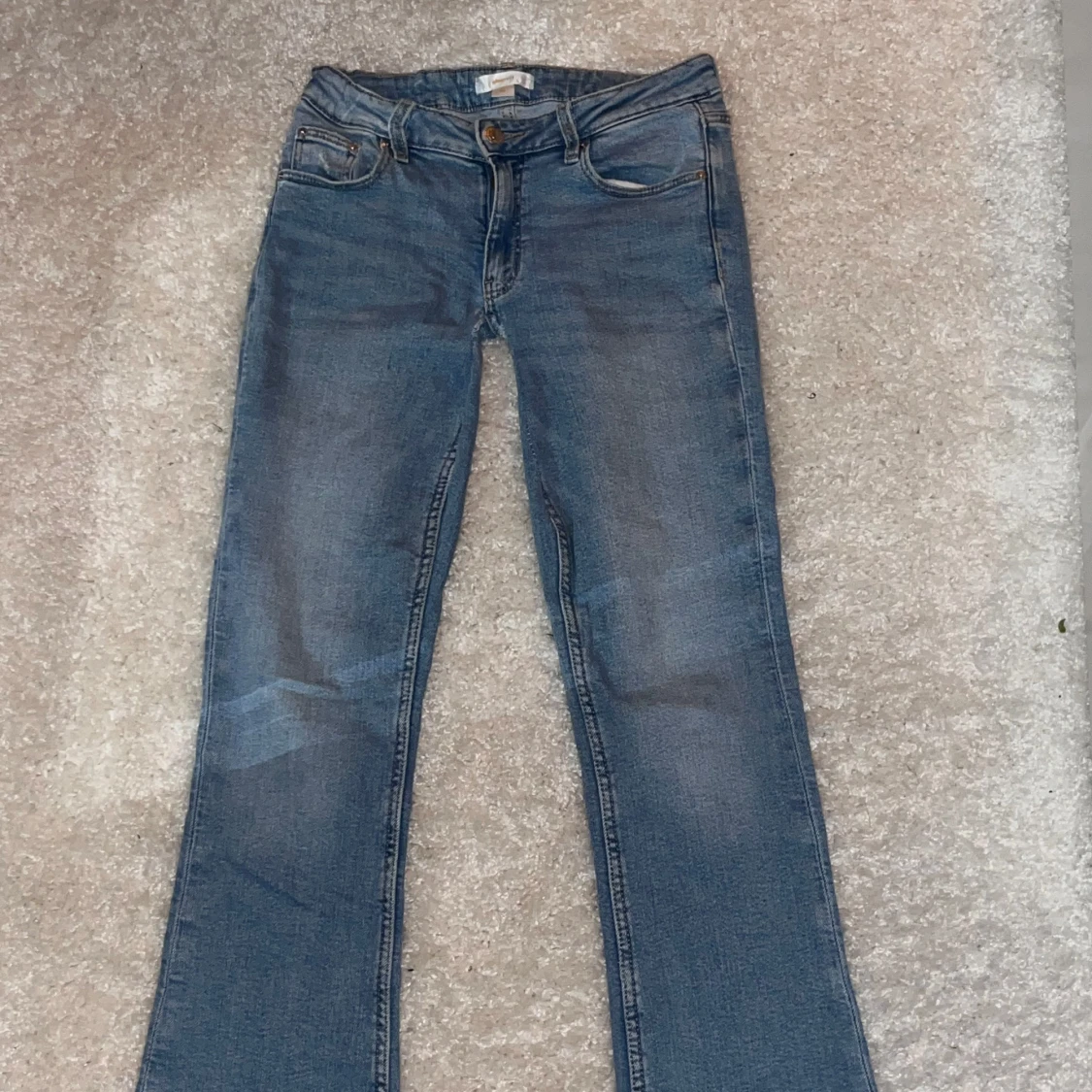 Ljusblå bootcut jeans med låg midja - 2