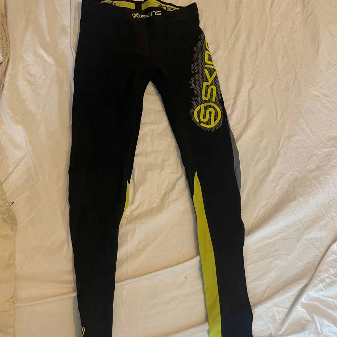 Svarta Skins träningstights S