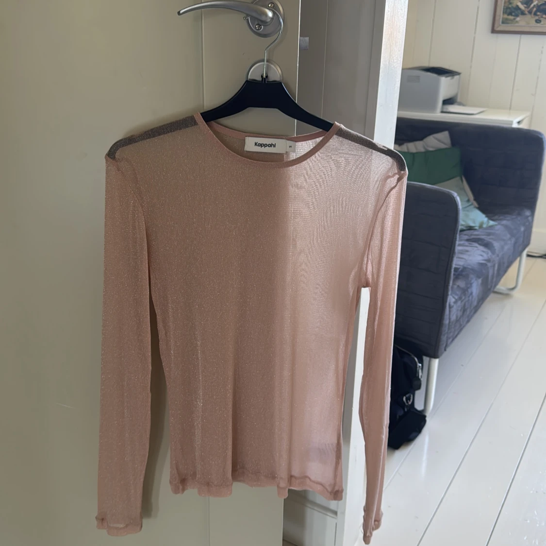 Rosa glittrig fest topp från Kappahl