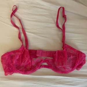 Söt bh - Bh med söt rosa färg och söta detaljer 💝