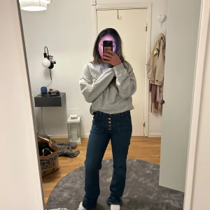 Blåa jeans - Blåa jeans från Zara i 38