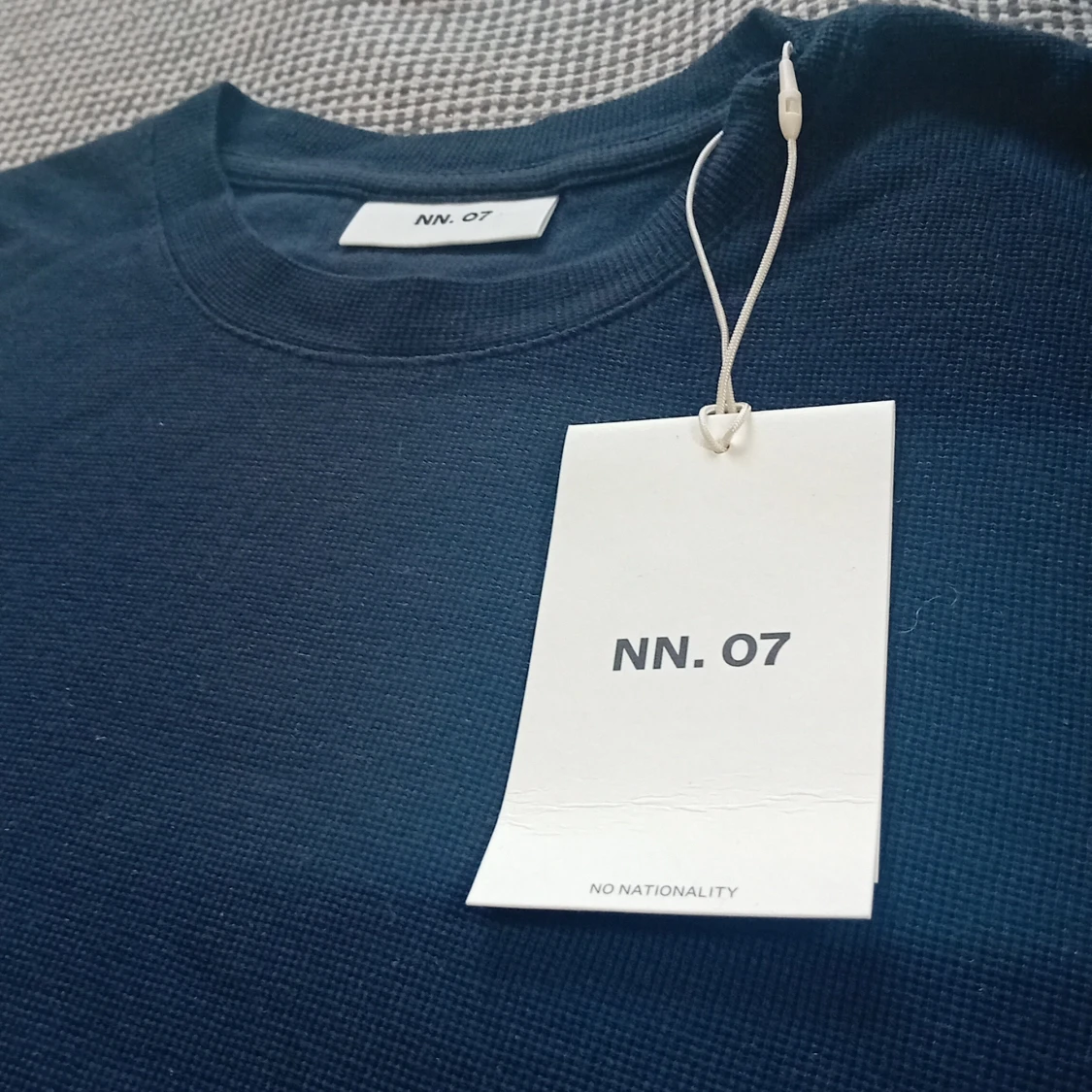 Mörkblå långärmad tröja från NN.07 - 1