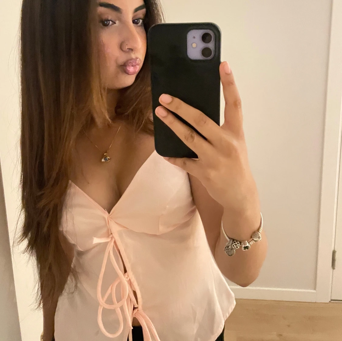 Rosa linnetopp med knytning från Gina!