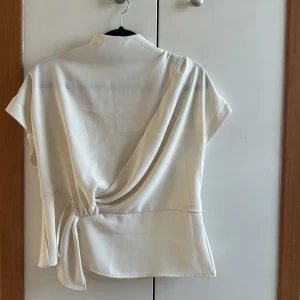 Blus - Bra skick, använd fåtal gånger💕💕