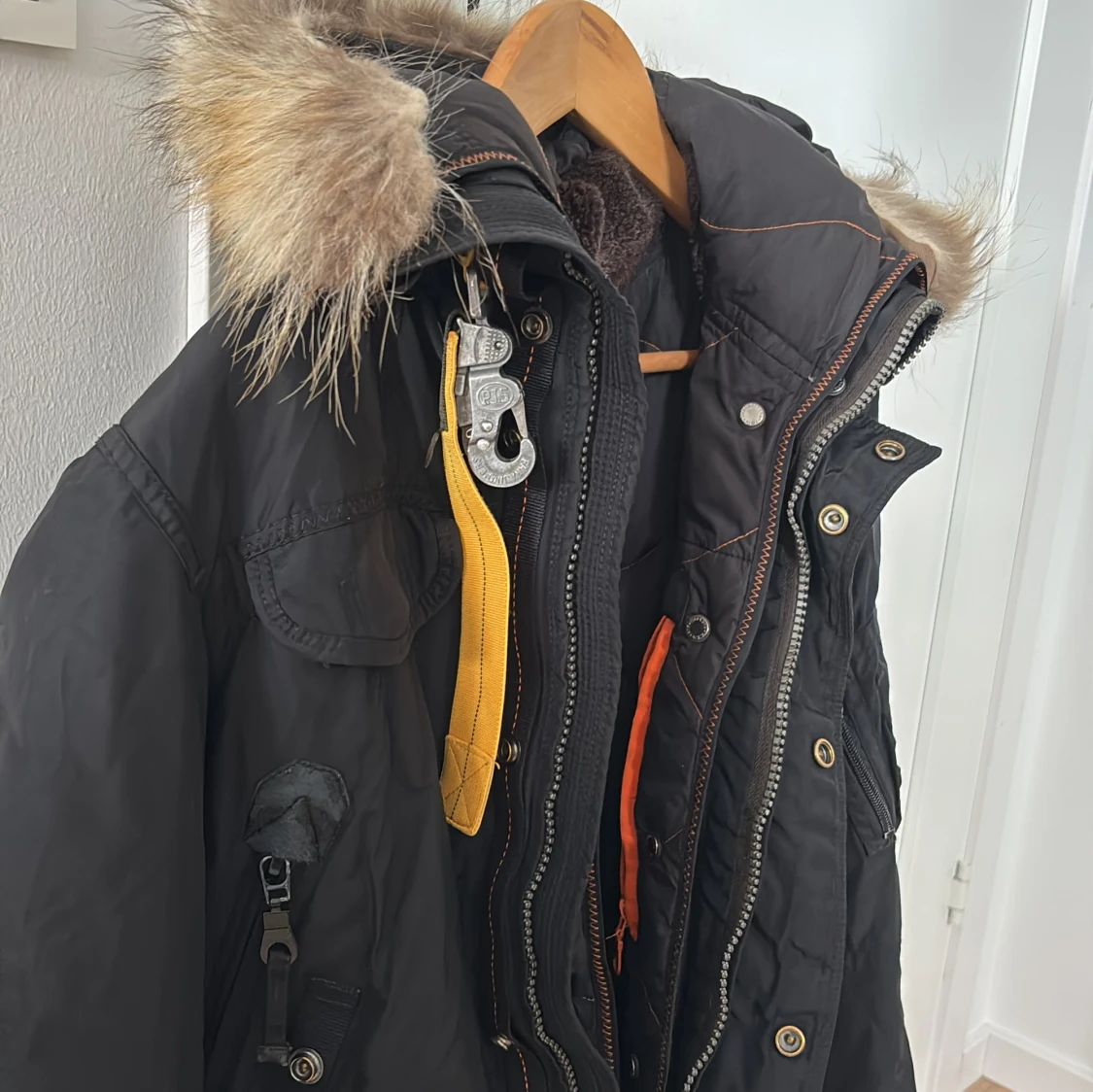 Svart vinterjacka från Parajumpers - 1