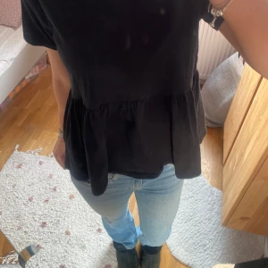  söt topp!! - En jättesöt topp som tyvärr inte kommer till användning lägre. Skriv för frågor!!