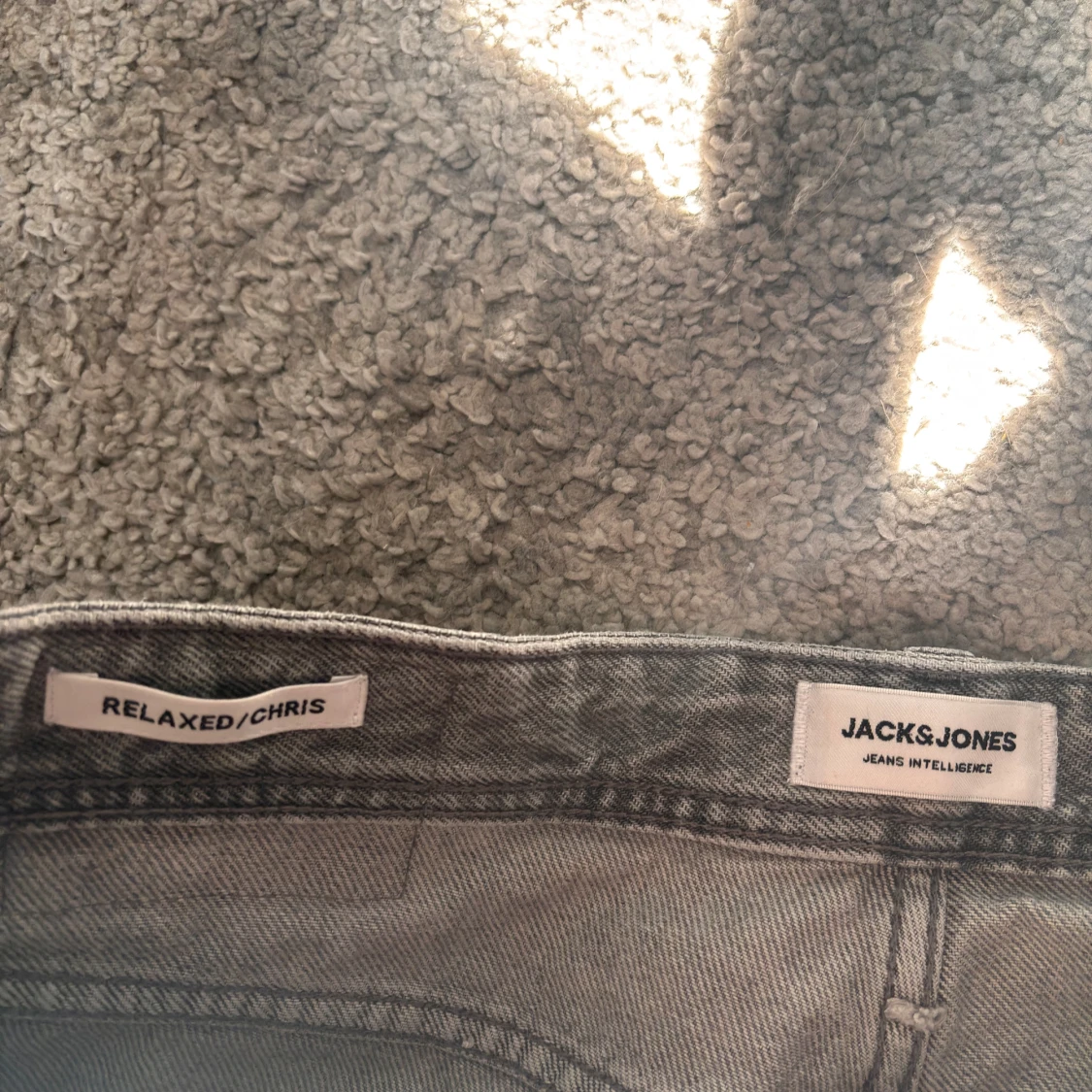 Grå jeans från Jack & Jones - 2