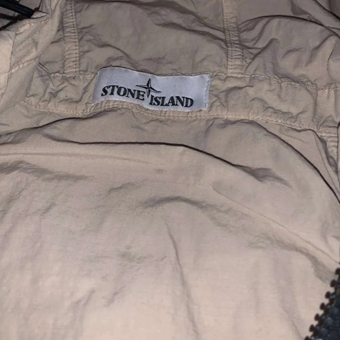 Beige jacka från Stone Island - 1