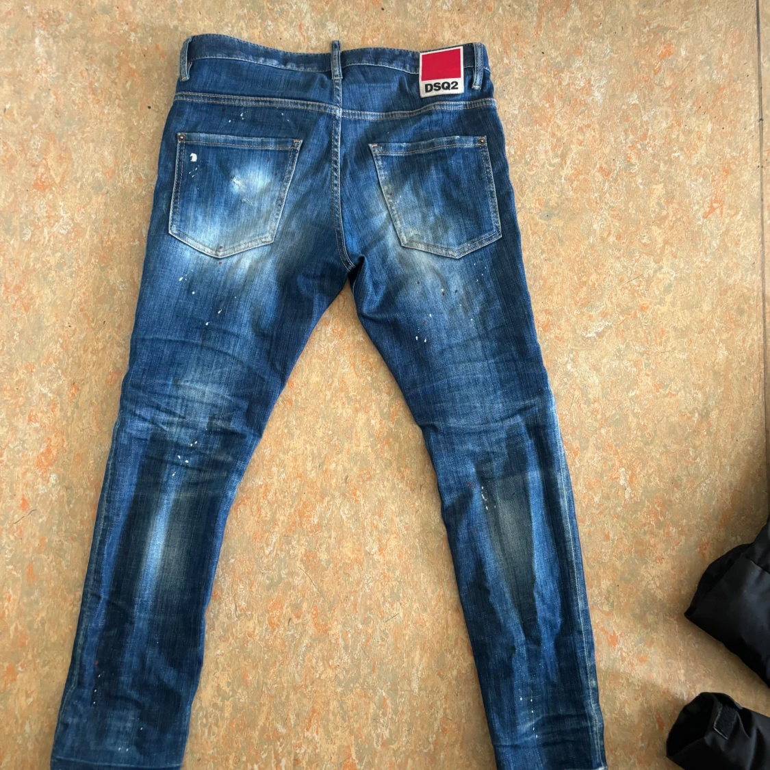 Blå jeans med slitningar från DSQ2 - 1
