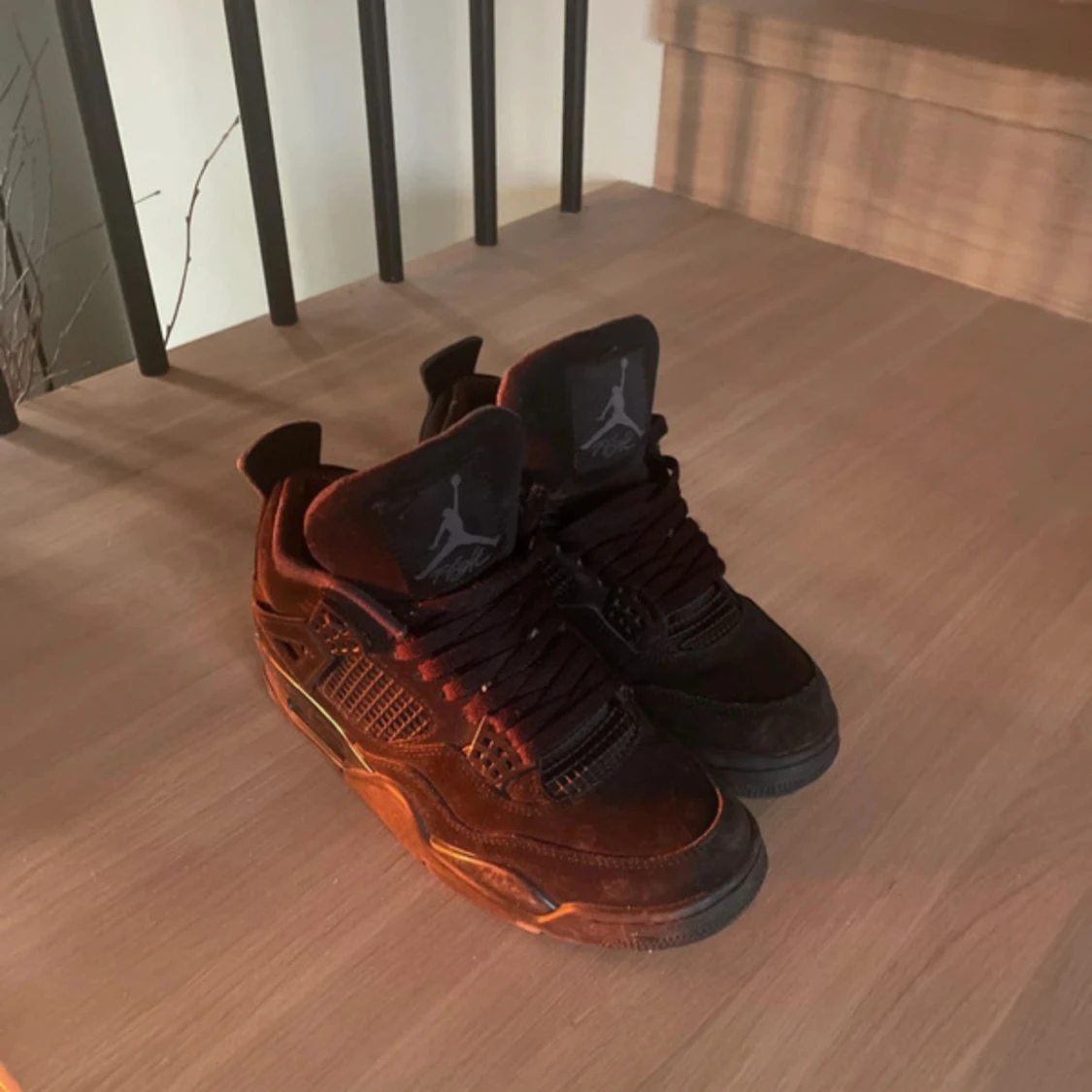 Svarta Nike Air Jordans 4