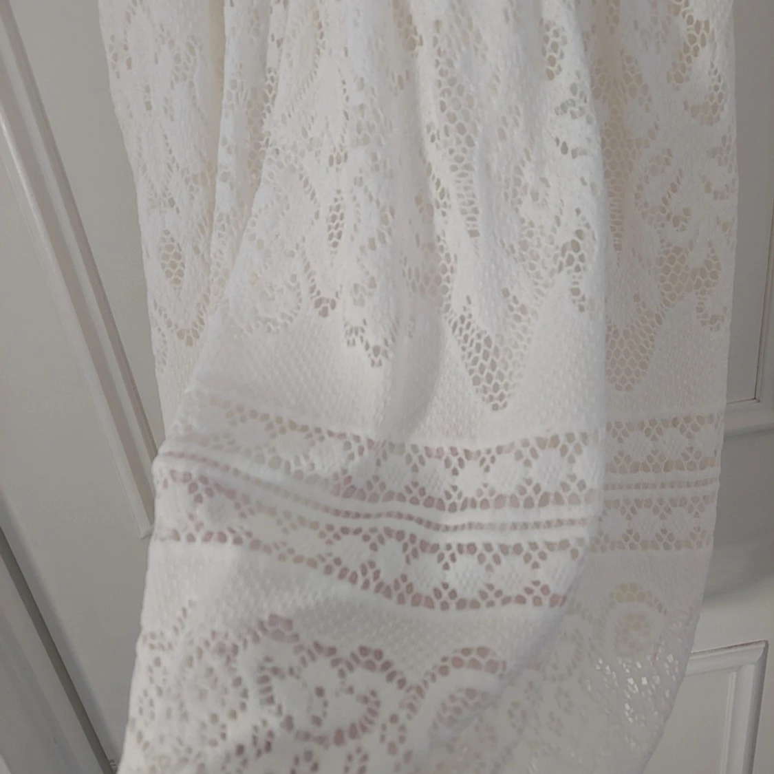 Vit spetsklänning från H&M - 4