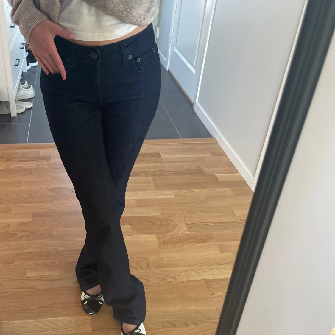 Mörkblå bootcut jeans 