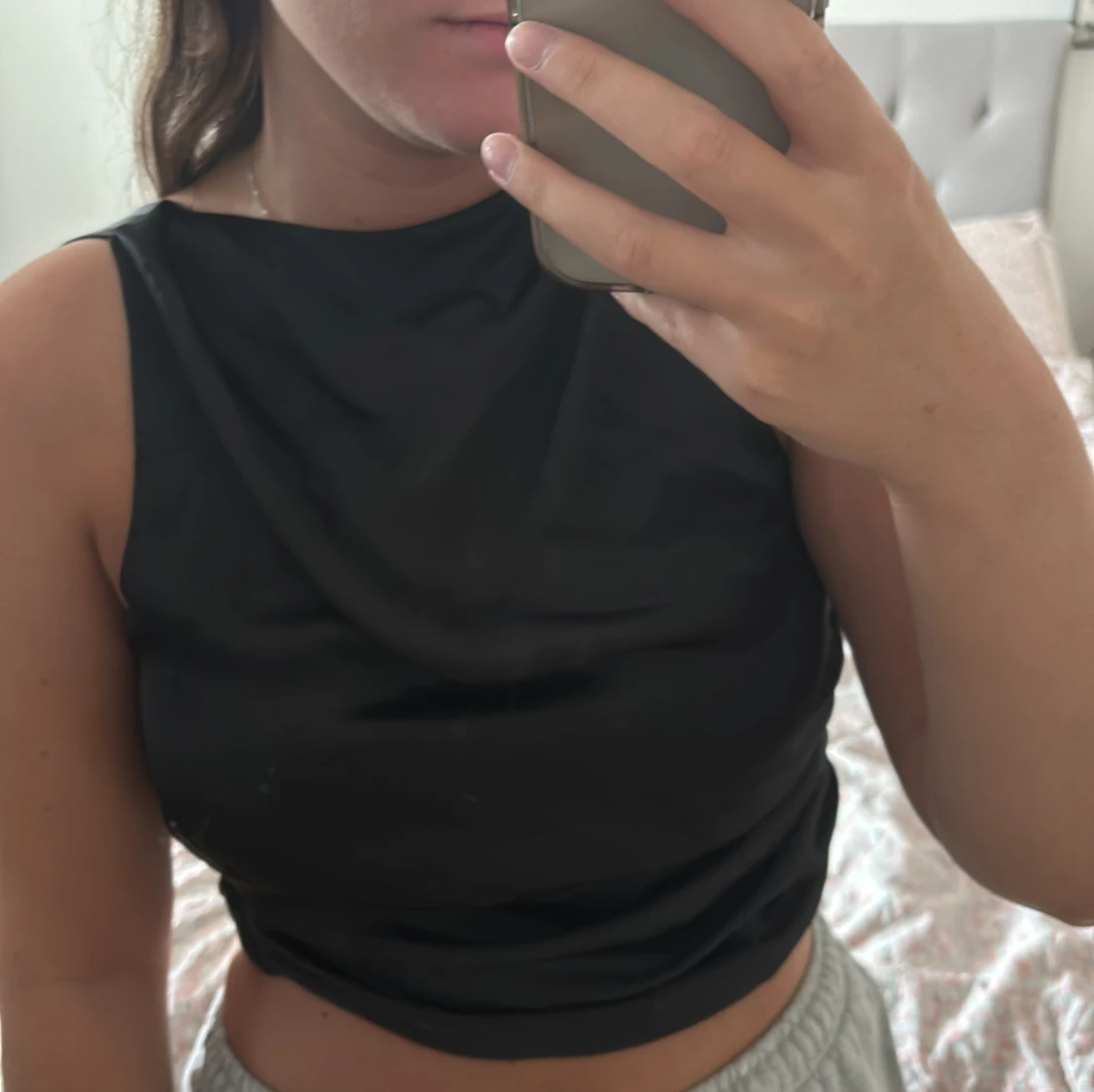 Svart topp med öppen rygg