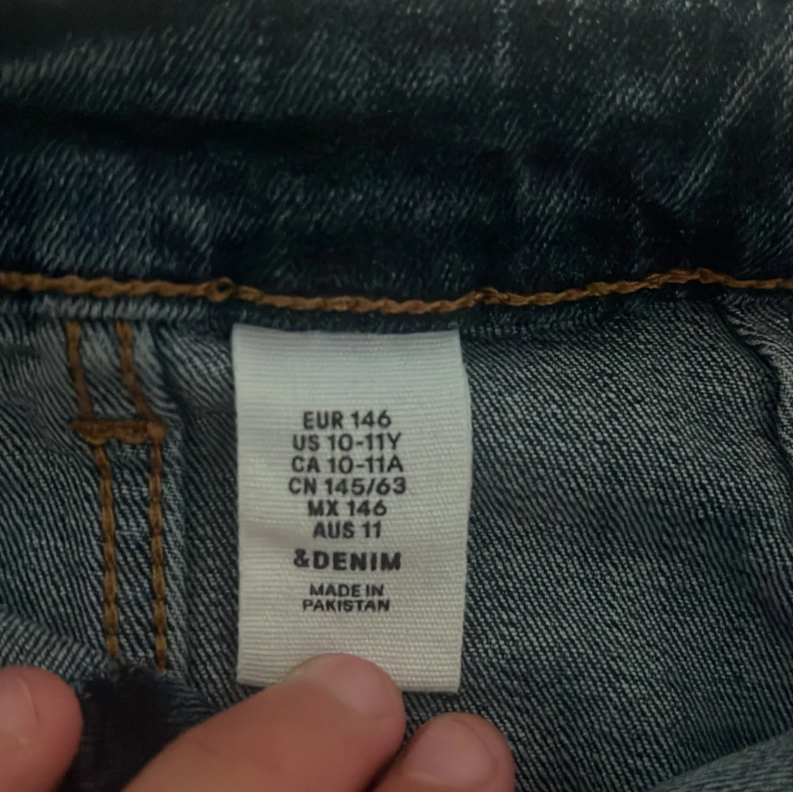 Mörkblå jeanskjol från H&M - 3