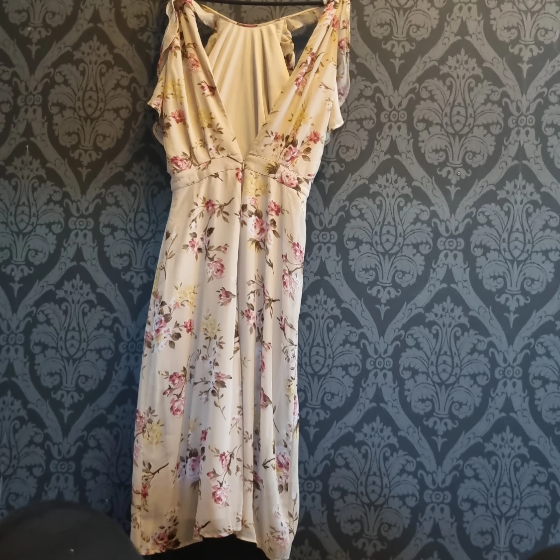 Blommig långklänning från NLY Trend - 1