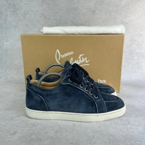 Christian Louboutin rantulow sneaker - – Condition: 8,5/10  - What is included: Box & dustbag  – Retail price: 9000 + SEK