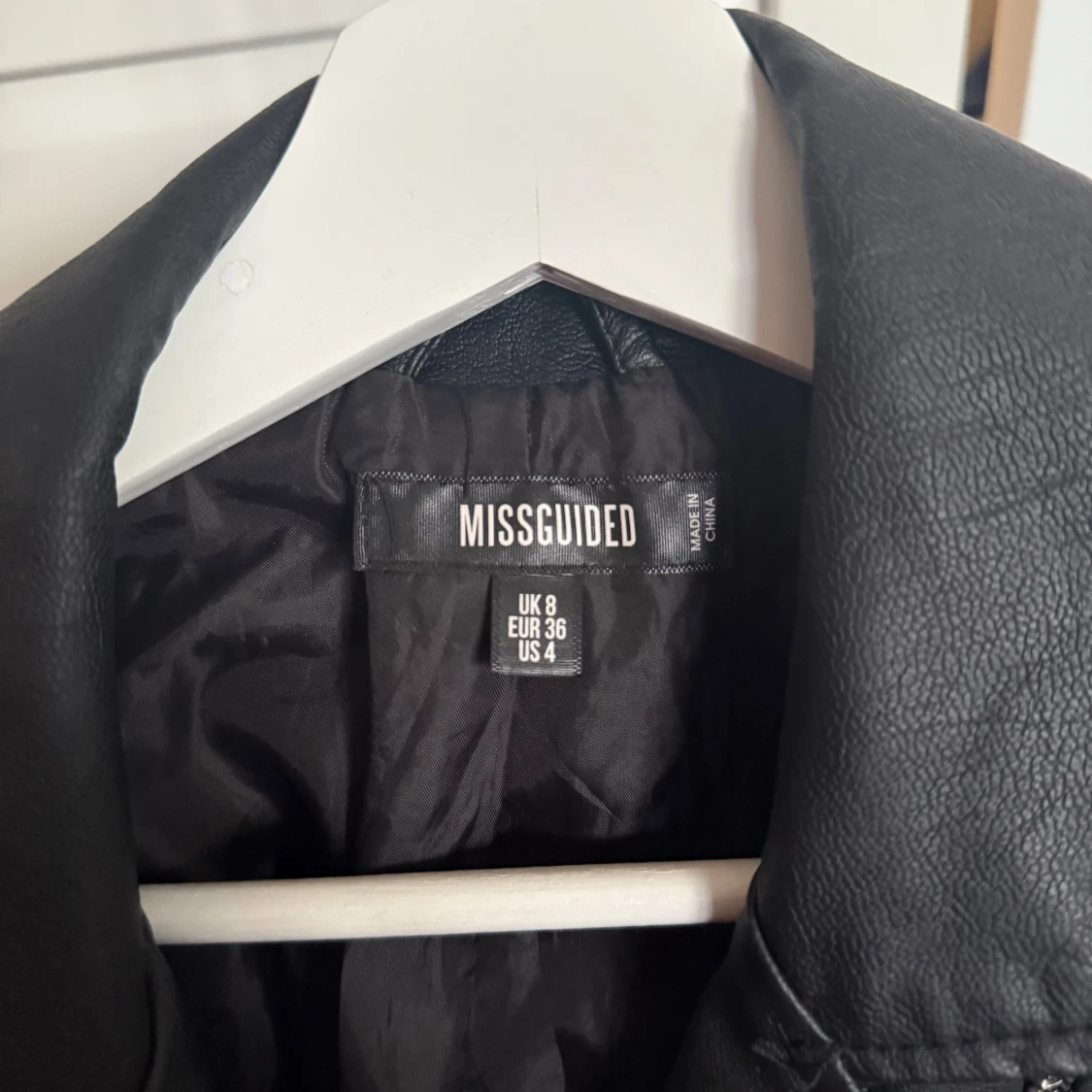 Svart skinnjacka från Missguided - 1