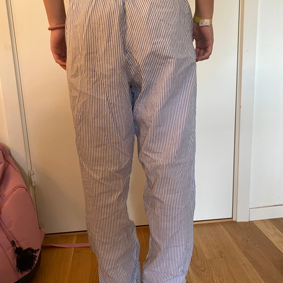 Randiga linnebyxor från 157, strl S - 1