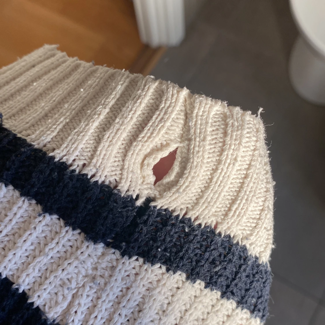 Randig stickad tröja från Lindex - 2